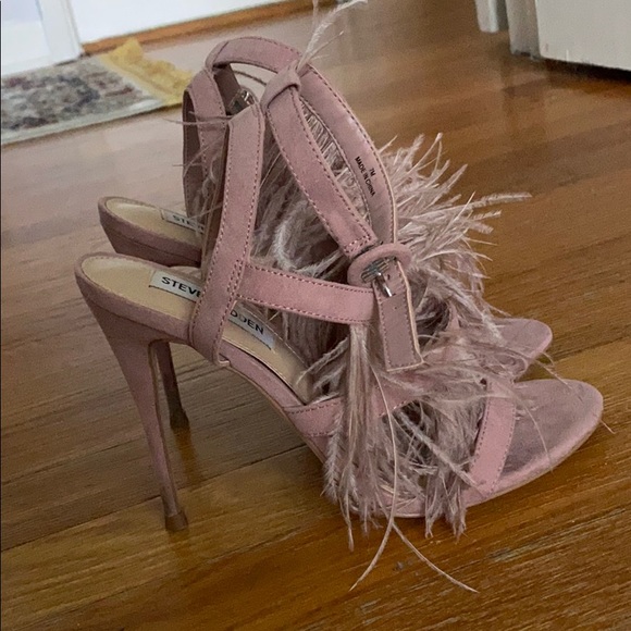 Heels - Picture 3 of 3